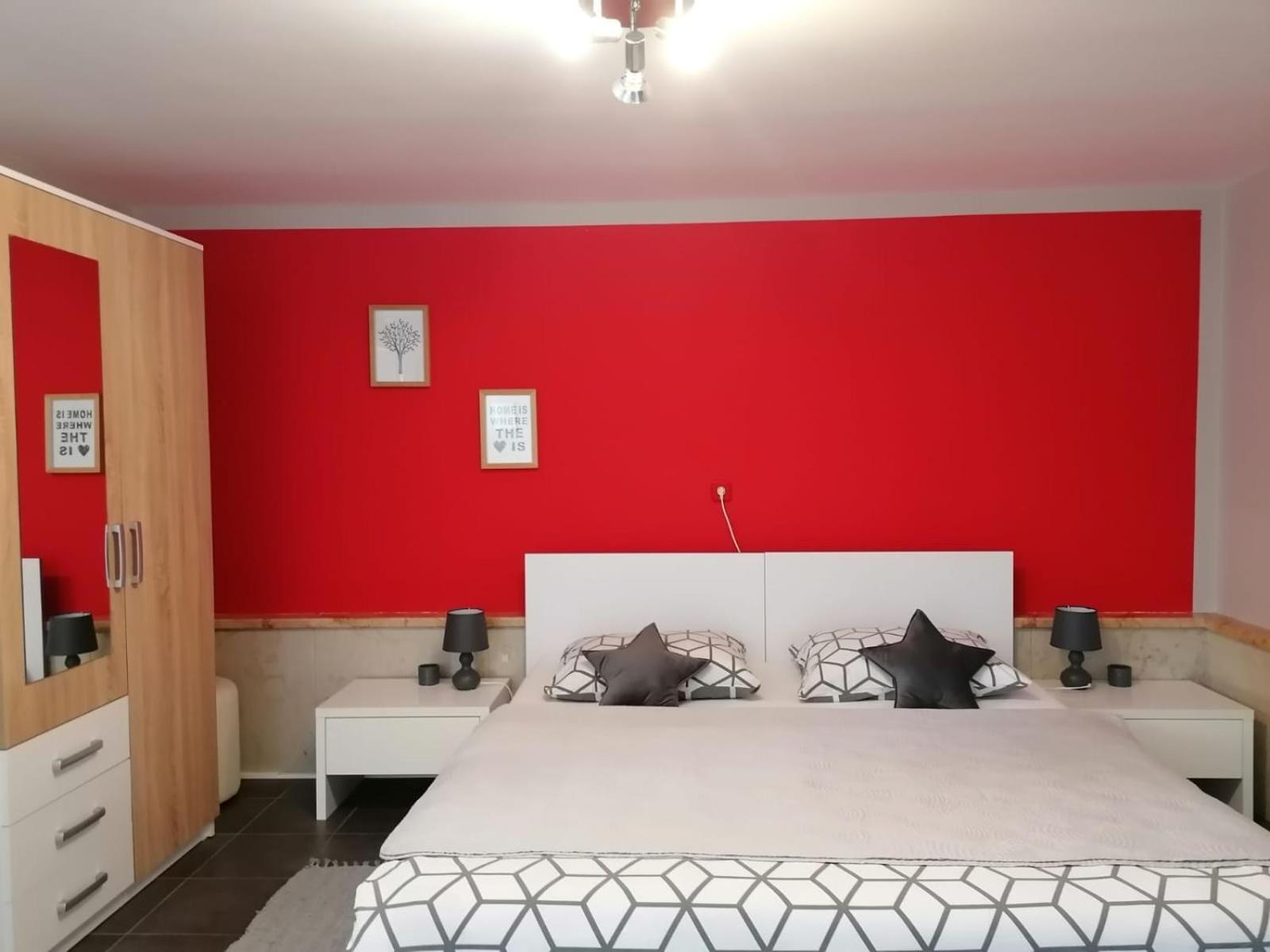 Apartment Borna Pazin Bagian luar foto